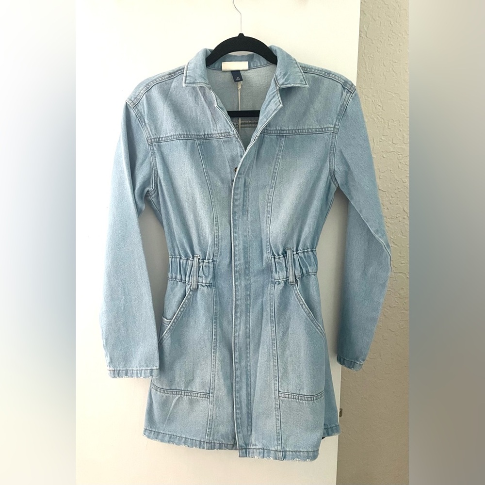Women's Long Sleeve Denim Shirtdress - Universal Thread™ Light Wash